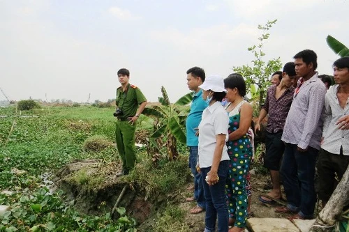 Đi câu cá, hoảng hốt phát hiện thi thể cô gái dưới sông