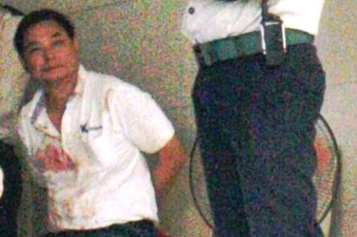 Bị khiển trách, thủ kho người Trung Quốc chém trọng thương 2 cấp trên