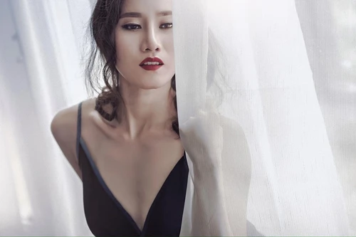 Vẻ quyến rũ khó cưỡng của nữ "cascadeur" đóng thế cho Ngọc Trinh