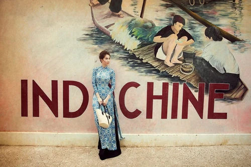 Không hở, Ngọc Trinh vẫn đẹp đến ngỡ ngàng!