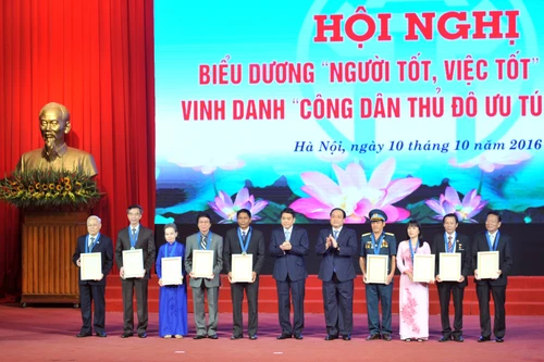 Hà Nội vinh danh 9 công dân Thủ đô ưu tú 2016