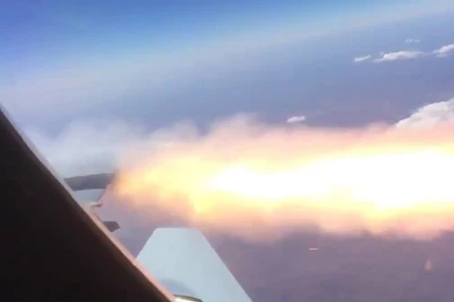 [ẢNH] Pháo cao tốc trên Su-35 Nga bị nghi đã "xẻ ngọt" UAV quốc bảo Thổ Nhĩ Kỳ