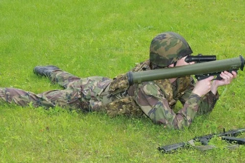 Quân đội Nga nhận súng phóng lựu nhẹ nhất thế giới Bur