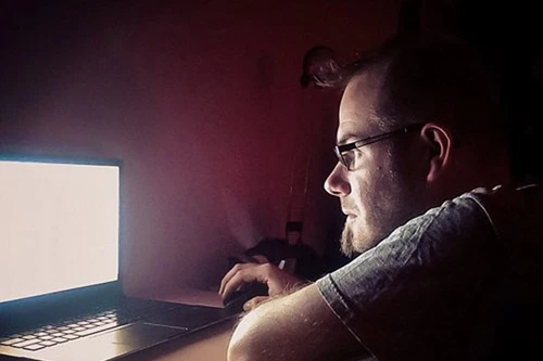 Lý do làm ca đêm dễ bị ung thư