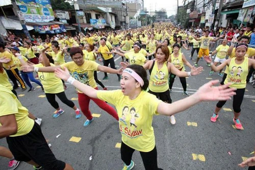 Lập kỷ lục với vũ điệu zumba