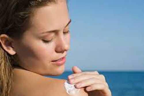 Kem chống nắng SPF 30 ngăn ngừa ung thư da