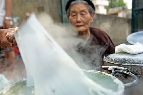 Bánh cuốn thời mở cửa