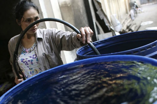 Ngoại thành Hà Nội: Sắp hết cảnh nước sạch giá cao