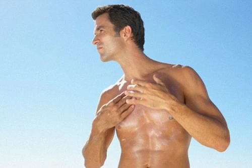 Kem chống nắng gây vô sinh ở nam giới