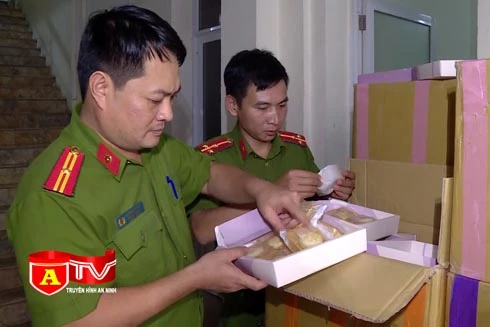 Phát hiện trên 17.000 sản phẩm bánh kẹo không có hoá đơn chứng từ