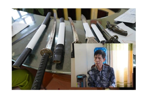 Bắt tội phạm ma túy “thủ” súng colt và 4 thanh kiếm phòng thân