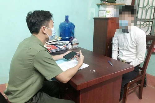 Xử phạt nam thanh niên sửa “quyết định tự thăng quân hàm” cho mình 