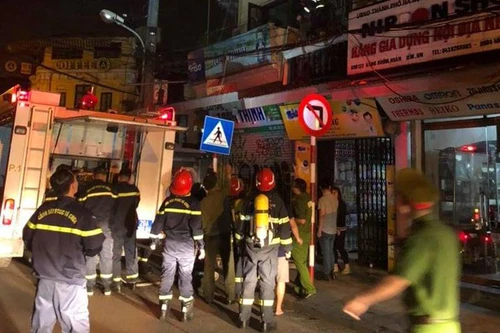 Điều tra nguyên nhân cháy nhà ở phố cổ trong đêm