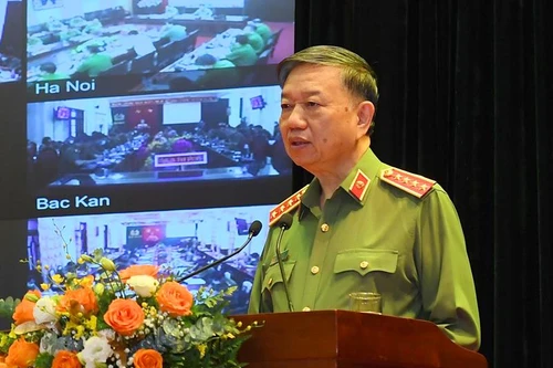 Xây dựng lực lượng Công an cấp huyện, xã, thị trấn toàn diện, chính quy 