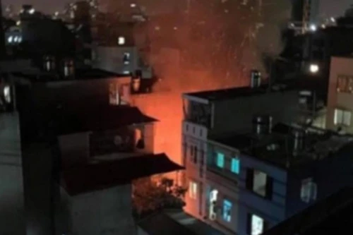 Dập tắt đám cháy trong đêm tại xã Tân Triều