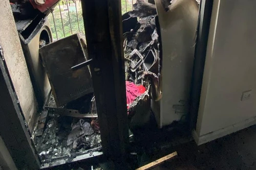 Dập tắt ngay đám cháy tại chung cư 