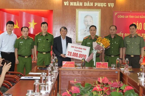 Thưởng “nóng” lực lượng truy bắt vụ vận chuyển, mua bán trái phép 40 bánh heroin