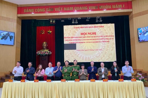 Bàn giao 5.190 cơ sở phòng cháy thuộc diện quản lý cho cấp phường