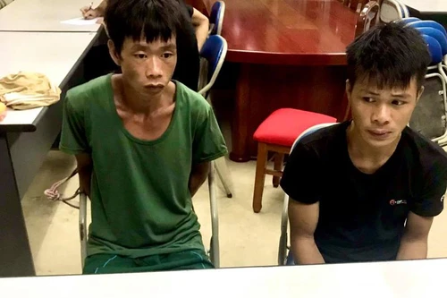 Truy bắt nhanh 2 đối tượng cướp giật tài sản của phụ nữ trên đường vắng 