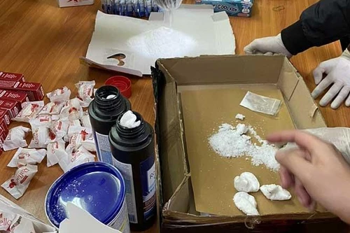 Khen thưởng Công an xã Tân Triều phối hợp triệt phá đường dây vận chuyển ma túy từ nước ngoài vào Việt Nam