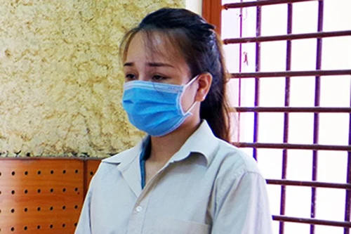 Tạm giam “nữ quái” cất giấu ma túy trong người