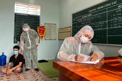 Bắt đối tượng 'tuồn' ma túy vào khu cách ly Covid-19 