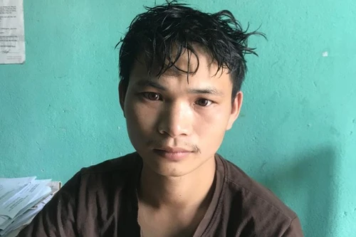 Tạm giữ hình sự đối tượng xông vào phòng chém người đang nằm ngủ