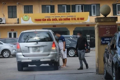 Điều tra, làm rõ đối tượng liên quan vụ ẩu đả tại điểm đăng ký xe quận Hoàng Mai