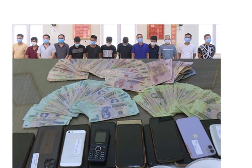 Bắt quả tang 13 đối tượng đánh bạc giữa mùa dịch Covid-19