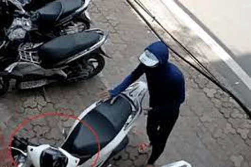 Bắt tên trộm phá khóa xe máy Honda SH cực nhanh 