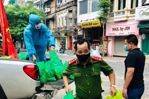 Nỗ lực từng bước “xanh hóa” bản đồ Covid-19 