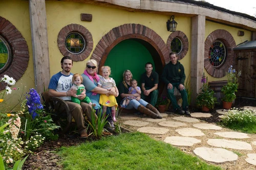 Xây nhà nghỉ theo kiểu người Hobbit