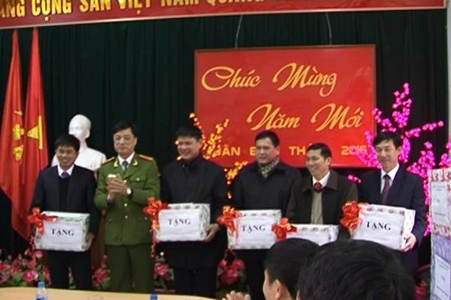 Thăm hỏi, chúc Tết các đơn vị chăm sóc, điều trị cho người nghiện, nhiễm HIV