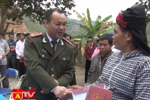 Báo ANTĐ phối hợp cùng Quỹ Thiện Tâm – Tập đoàn Vingroup sẻ chia những khó khăn