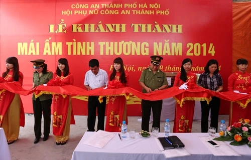 Trao nhà tình nghĩa cho gia đình giáo dân huyện Mỹ Đức