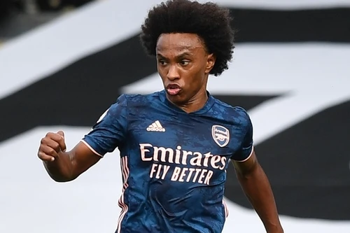 Tân binh Willian rực sáng, Arsenal khởi đầu như mơ
