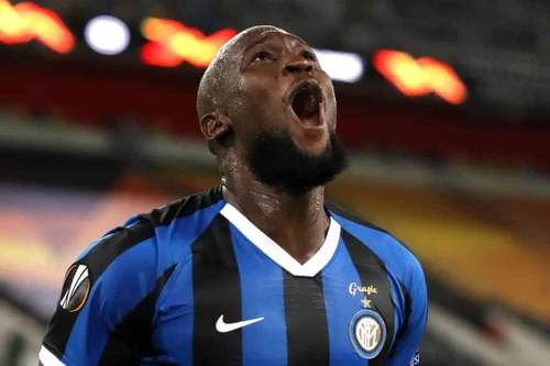Cận cảnh đêm bi kịch của Lukaku: Vừa mở tỉ số, vừa đốt lưới nhà