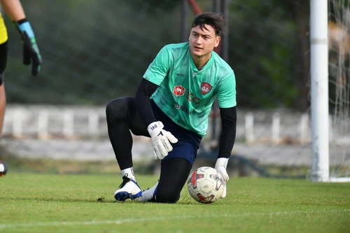 Thủ môn Đặng Văn Lâm có thể phải làm "quân xanh" cho ĐT Thái Lan