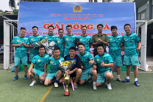 Tìm ra chủ nhân cúp vô địch giải bóng đá Cụm thi đua số 4 - CATP Hà Nội 2020