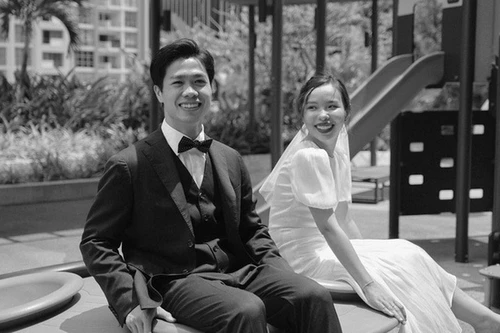 Công Phượng làm đám cưới trên một sân bóng đặc biệt