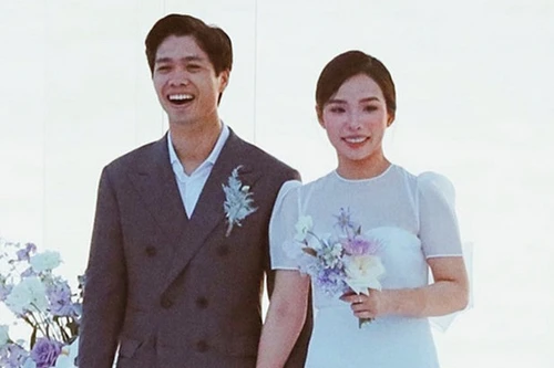 Công Phượng nói gì với Viên Minh ở đám cưới trên bãi biển?