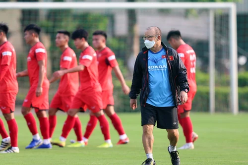 ĐT Việt Nam sắp có HLV thủ môn "xịn" đồng hương thầy Park