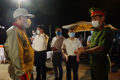 Thước đo quan trọng đối với mỗi cán bộ, chiến sỹ là làm việc để người dân hài lòng 