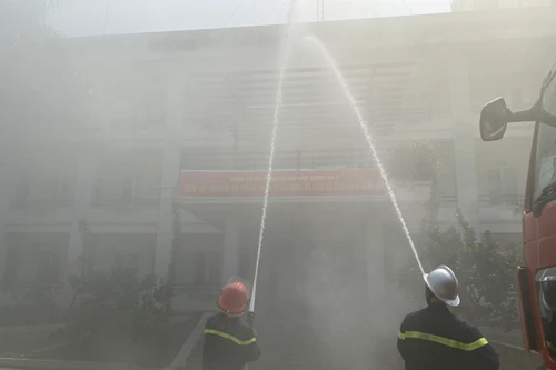 Kiểm tra công tác phòng cháy tại văn phòng, kho xưởng ở quận Nam Từ Liêm qua diễn tập phương án