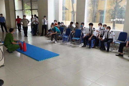 Cách cứu người an toàn trong đám cháy và sử dụng hiệu quả các phương tiện PCCC