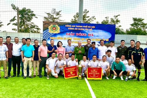 Hoạt động thiết thực kỷ niệm 25 năm ngày thành lập quận Tây Hồ