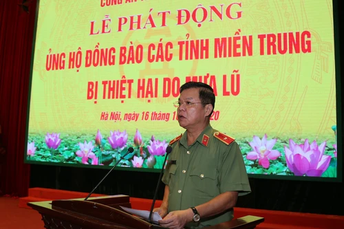 Công an Hà Nội phát động quyên góp ủng hộ đồng bào bị thiệt hại do mưa lũ ở miền Trung