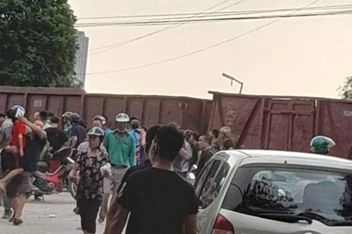 Kịp thời cứu nạn vụ tàu hoả va chạm với xe chở học sinh