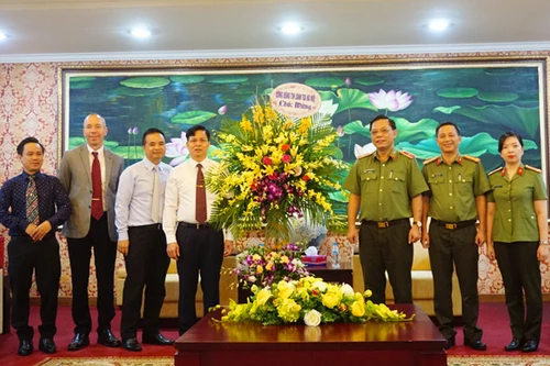 Giám đốc Công an Hà Nội tiếp đoàn Cộng đồng Tin Lành Hà Nội