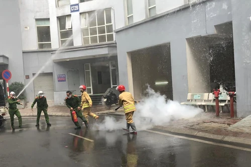 Thực tập phương án chữa cháy khu tái định cư ở quận Đống Đa 
